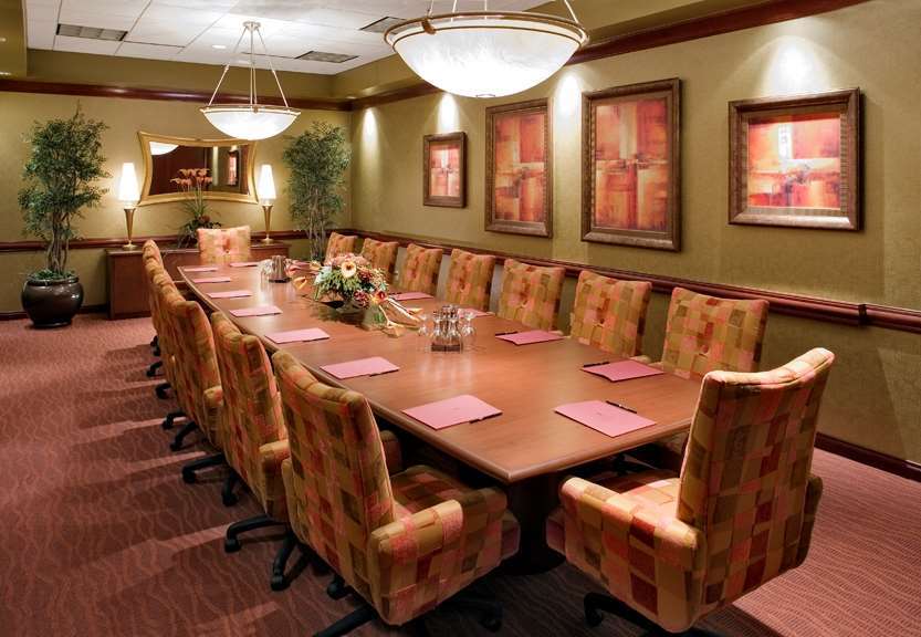 Embassy Suites By Hilton Hampton Convention Center Facilities photo